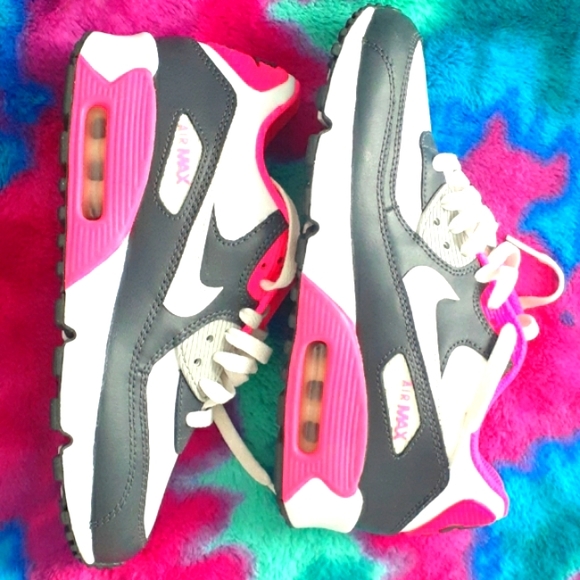 Nike Shoes - Nike Air Max
